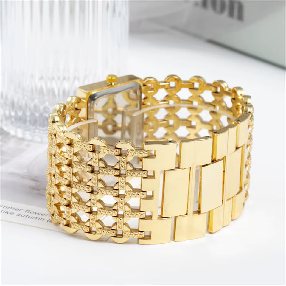 ✨ Montre Femme “Royal Chain Gold” – Bracelet à Maillons Luxe & Cadran Rectangulaire Cristallisé