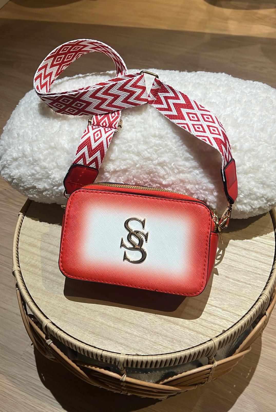 Sac à main Rouge “Passion” – Élégance vibrante & esprit couture