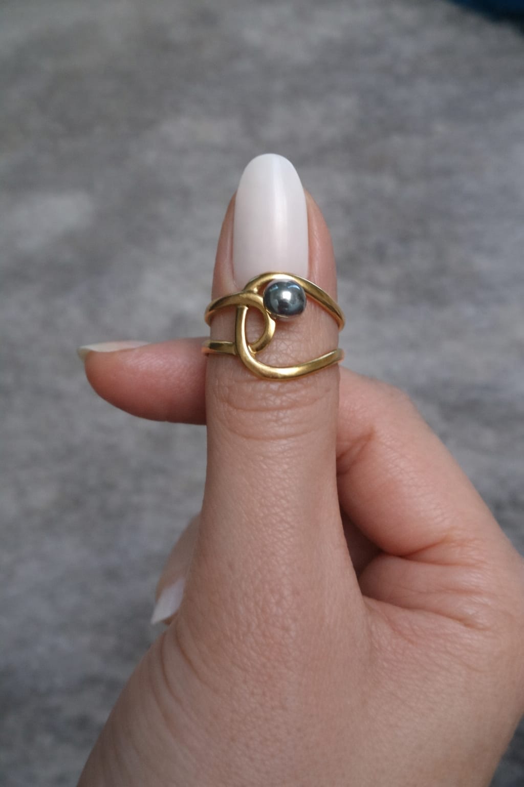 Bague Ajustable Design Entrelacé Doré Perle Argentée – Acier Inoxydable