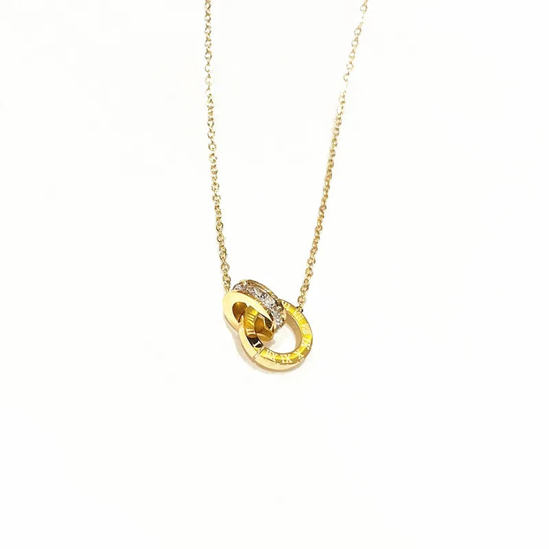 Collier Anneaux Entrelacés – Doré & Zirconium
