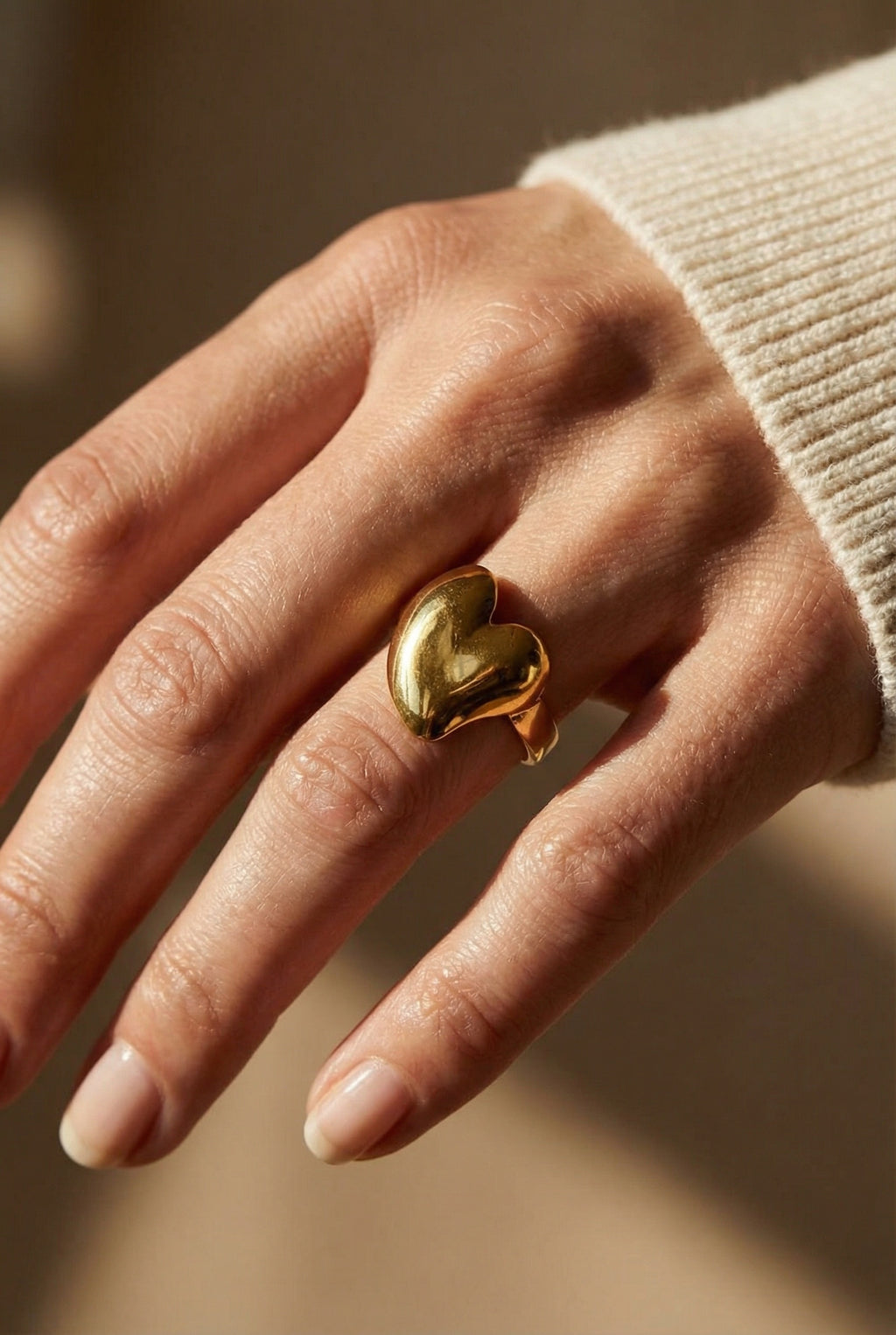 Bague Ajustable Cœur Bombé Doré Bicolore – Acier Inoxydable